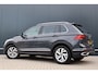 Volkswagen Tiguan 1.5 TSI Elegance 150pk Automaat | Panoramadak | Head-Up | IQ Light | Stoelverwarming V+A | Active Info Display | 18 Inch