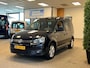 Volkswagen Caddy Rolstoelauto 3+1 of 5+0