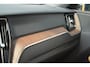 Volvo XC60 T6 Hybride AWD Plus Bright | 360° Camera | Ventilatiestoelen | Panoramadak | BLIS | Stuur en Stoel Verwarmd |