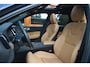 Volvo XC60 T6 Hybride AWD Plus Bright | 360° Camera | Ventilatiestoelen | Panoramadak | BLIS | Stuur en Stoel Verwarmd |