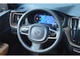 Volvo XC60 T6 Hybride AWD Plus Bright | 360° Camera | Ventilatiestoelen | Panoramadak | BLIS | Stuur en Stoel Verwarmd |