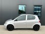 Toyota Yaris 1.3 VVT-i Luna | 5-drs | Airco | Dealer onderhouden.