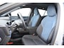 Volvo EX30 Single Motor Extended Range Plus 69 kWh / Adaptive Cruise Control / Harman Kardon / Stoelverwarming / Stuurverwarming / Achteruitrijcamera / Elektrische achterklep / Parkeersensoren V+A / Trekhaak elektrisch uitklapbaar