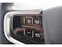 Volvo EX30 Single Motor Extended Range Plus 69 kWh / Adaptive Cruise Control / Harman Kardon / Stoelverwarming / Stuurverwarming / Achteruitrijcamera / Elektrische achterklep / Parkeersensoren V+A / Trekhaak elektrisch uitklapbaar