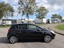 Opel Corsa 1.2-16V '111' Edition 5-Deurs Automaat 86 PK. Leuke en zeer fijn rijdende auto !!!