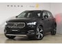 Volvo XC40 T3 163PK Inscription Automaat / Adaptive Cruise Control / Stuur- & Stoelverwarming / Elektrische achterklep / Achteruitrijcamera / Trekhaak elektrisch uitklapbaar / 19" velgen / Parkeersensoren V+A