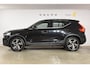 Volvo XC40 T3 163PK Inscription Automaat / Adaptive Cruise Control / Stuur- & Stoelverwarming / Elektrische achterklep / Achteruitrijcamera / Trekhaak elektrisch uitklapbaar / 19" velgen / Parkeersensoren V+A