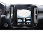 Volvo XC40 T3 163PK Inscription Automaat / Adaptive Cruise Control / Stuur- & Stoelverwarming / Elektrische achterklep / Achteruitrijcamera / Trekhaak elektrisch uitklapbaar / 19" velgen / Parkeersensoren V+A