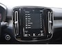 Volvo XC40 T3 163PK Inscription Automaat / Adaptive Cruise Control / Stuur- & Stoelverwarming / Elektrische achterklep / Achteruitrijcamera / Trekhaak elektrisch uitklapbaar / 19" velgen / Parkeersensoren V+A