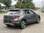 Volkswagen T-Roc 1.5 TSI DSG PANO IQ LANE KEYLESS R-LINE