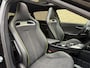 Kia EV6 GT AWD 77.4 kWh | SOH 97% | Panoramadak | 360 camera | Head up | Sportstoelen | Meridian audio | Stoel&stuurverwarming | 20 inch velgen | Sfeerverlichting | Adaptieve cruise | Full-LED | DAB | Apple CarPlay | Dodehoekdetectie | Elektrische achterklep | Volledig onderhouden | Fabrieksgarantie