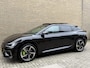 Kia EV6 GT AWD 77.4 kWh | SOH 97% | Panoramadak | 360 camera | Head up | Sportstoelen | Meridian audio | Stoel&stuurverwarming | 20 inch velgen | Sfeerverlichting | Adaptieve cruise | Full-LED | DAB | Apple CarPlay | Dodehoekdetectie | Elektrische achterklep | Volledig onderhouden | Fabrieksgarantie