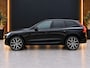 Volvo XC60 2.0 T6 R-Design AWD 398PK Long Range | Pano | Orrefors | 360 | Harmon Kardon | Keyless | ACC | Stoelverwarming voor+achter | Memory | Leder | Carplay | Trekhaak | Stuurwielverwarming | Digital Dash | Full Black | 21'' | Ambient | Led