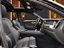 Volvo XC60 2.0 T6 R-Design AWD 398PK Long Range | Pano | Orrefors | 360 | Harmon Kardon | Keyless | ACC | Stoelverwarming voor+achter | Memory | Leder | Carplay | Trekhaak | Stuurwielverwarming | Digital Dash | Full Black | 21'' | Ambient | Led