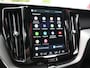 Volvo XC60 2.0 T6 R-Design AWD 398PK Long Range | Pano | Orrefors | 360 | Harmon Kardon | Keyless | ACC | Stoelverwarming voor+achter | Memory | Leder | Carplay | Trekhaak | Stuurwielverwarming | Digital Dash | Full Black | 21'' | Ambient | Led