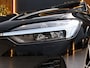 Volvo XC60 2.0 T6 R-Design AWD 398PK Long Range | Pano | Orrefors | 360 | Harmon Kardon | Keyless | ACC | Stoelverwarming voor+achter | Memory | Leder | Carplay | Trekhaak | Stuurwielverwarming | Digital Dash | Full Black | 21'' | Ambient | Led