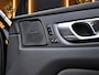 Volvo XC60 2.0 T6 R-Design AWD 398PK Long Range | Pano | Orrefors | 360 | Harmon Kardon | Keyless | ACC | Stoelverwarming voor+achter | Memory | Leder | Carplay | Trekhaak | Stuurwielverwarming | Digital Dash | Full Black | 21'' | Ambient | Led
