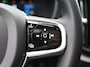 Volvo XC60 2.0 T6 R-Design AWD 398PK Long Range | Pano | Orrefors | 360 | Harmon Kardon | Keyless | ACC | Stoelverwarming voor+achter | Memory | Leder | Carplay | Trekhaak | Stuurwielverwarming | Digital Dash | Full Black | 21'' | Ambient | Led