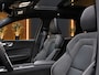 Volvo XC60 2.0 T6 R-Design AWD 398PK Long Range | Pano | Orrefors | 360 | Harmon Kardon | Keyless | ACC | Stoelverwarming voor+achter | Memory | Leder | Carplay | Trekhaak | Stuurwielverwarming | Digital Dash | Full Black | 21'' | Ambient | Led