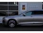 Volvo V90 2.0 T6 Plug-in hybrid 350PK AWD Long Range*Bright Dusk Metallic!*Fabrieksgarantie*Elek. Trekhaak/Pilot ass./ACC/Stoelverw.V+A/Stuurwielverw./Leder/Dodehoek/Camera/Apple Carplay-Android/18 inch LM*