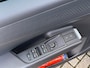 Volkswagen T-Roc 1.5 eTsi 2x R-Line First Edition Black Style Head up Display / Trekhaak / Panoramadak