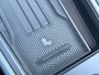 Volkswagen T-Roc 1.5 eTsi 2x R-Line First Edition Black Style Head up Display / Trekhaak / Panoramadak