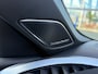 Volkswagen T-Roc 1.5 eTsi 2x R-Line First Edition Black Style Head up Display / Trekhaak / Panoramadak