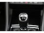 Skoda Karoq 1.5 TSI ACT Business Edition / Keyless / Trekhaak / N.A.P.