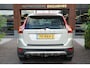Volvo XC60 2.4D Momentum Dakspoiler Multifunctioneel stuurwiel Emergency braking Parkeersensoren achter