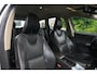 Volvo XC60 2.4D Momentum Dakspoiler Multifunctioneel stuurwiel Emergency braking Parkeersensoren achter