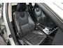 Volvo XC60 2.4D Momentum Dakspoiler Multifunctioneel stuurwiel Emergency braking Parkeersensoren achter