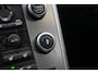 Volvo XC60 2.4D Momentum Dakspoiler Multifunctioneel stuurwiel Emergency braking Parkeersensoren achter