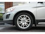 Volvo XC60 2.4D Momentum Dakspoiler Multifunctioneel stuurwiel Emergency braking Parkeersensoren achter