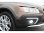 Volvo XC70 T5 245pk AUTOMAAT. | Dealer Onderhouden | Afneembare Trekhaak | Leder | Stoelverwarming | Navigatie | Bluetooth | Parkeersensoren | High Performance Audio |