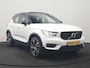 Volvo XC40 T5 Recharge R-Design PHEV 262pk | Panodak | Adaptive Cruise | Camera | Alcantara Sportstoelen Memory & Verwarmd | Stuur Verwarmd | Keyless | BLIS | Apple Carplay | Navigatie | DAB | 20"L.M | Plug in Hybrid |