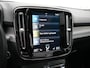 Volvo XC40 T5 Recharge R-Design PHEV 262pk | Panodak | Adaptive Cruise | Camera | Alcantara Sportstoelen Memory & Verwarmd | Stuur Verwarmd | Keyless | BLIS | Apple Carplay | Navigatie | DAB | 20"L.M | Plug in Hybrid |