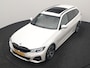 BMW 3-Serie Touring 330e M Sport PHEV 293pk Dealer O.H. | Panodak | Laser LED | Head Up | Adaptief Onderstel | Camera | Lederen Sportstoelen & Stuur Verwarmd | Sfeerverlichting | Keyless | BLIS | Apple Carplay | Virtual | Navigatie | DAB | Plug In Hybrid |