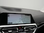 BMW 3-Serie Touring 330e Sportline PHEV 293pk Dealer O.H | Trekhaak Af Fabriek | Camera | Cruise Control | Lederen Sportstoelen Verwarmd | Apple Carplay | Virtual | Navigatie | Sfeerverlichting | DAB | 17"L.M |