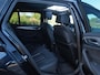 BMW 5-Serie Touring 530e Business Edition Plus | M-Pakket | Panoramadak | Trekhaak | Camera | Sfeerverlichting | NL-Auto |