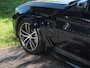 BMW 5-Serie Touring 530e Business Edition Plus | M-Pakket | Panoramadak | Trekhaak | Camera | Sfeerverlichting | NL-Auto |