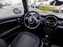 MINI Cooper 3-Deurs 1.5 Serious Business Cruise controle, airco en licht metalen wielen