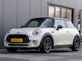 MINI Cooper 3-Deurs 1.5 Serious Business Cruise controle, airco en licht metalen wielen