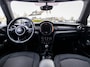 MINI Cooper 3-Deurs 1.5 Serious Business Cruise controle, airco en licht metalen wielen