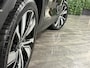 Volvo XC40 T4 Recharge R-Design T4 Recharge R-Design | Bestuurdersstoel elektrisch geheugen | Adaptieve Cruise Control | Stoel en Stuurwielverwarming | Parkeercamera | Standkachel met Volvo On Call App | Pilot Assist | BLIS Dode Hoek Detectie | Parkeersensoren voor+achter | Passagiersstoel elektrisch | 20 Inch | Zitting velenging voorstoelen | Keyless Drive | Climate Control L+R | Regensensor | Privacy Glass | Automatisch dimmende binnen en buitenspiegels | Elektrisch bedienbare achterklep | DAB Radio | Apple Carplay/Android Auto | Volvo On Call met mobiele App functie | Onyx Black Metallic |