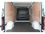 Renault Master E-Tech T35 L2H2 Advance Long Range 87 kWh 143pk - Navi - Camera - Betimmering - Trekhaak - 270 GR deuren - Rijklaar