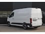 Renault Master E-Tech T35 L2H2 Advance Long Range 87 kWh 143pk - Navi - Camera - Betimmering - Trekhaak - 270 GR deuren - Rijklaar