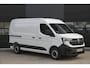 Renault Master E-Tech T35 L2H2 Advance Long Range 87 kWh 143pk - Navi - Camera - Betimmering - Trekhaak - 270 GR deuren - Rijklaar