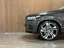Volvo XC90 T8 AWD Recharge Ultra Dark | Vol! | Luchtvering | Stoelventilatie | Trekhaak | 360 Camera | Head-Up Display | Stoelmassage | 455pk | Harman Kardon | Adaptieve Cruise Control | Stoelverwarming voor+achter | Stuurwielverwarming | Schuifdak | 22 Inch | Full LED Meesturende koplampen | Pilot Assist | BLIS Dode Hoek Detectie | Alcantara hemelbekleding | Lederen handgrepen en zonnekleppen | Elektrische voorstoelen geheugen | Nappa Lederen bekleding | Zitting verlenging voorstoelen | Lederen Dashboard | Google Infotainment | Keyless Drive | Parkeersensoren voor+achter | Privacy Glass | Elektrisch bedienbare achterklep | Geïntegreerde zongordijnen achterportieren | Geïntegreerd kinderzitje achterin | Verlichte instaplijsten | 7-Persoons | 4-Zone Climate Control | DAB Radio | Apple Carplay/Android Auto | Draadloos telefoon opladen | Volvo On Call met mobiele App functie | Platinum Grey Metallic |