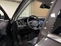 Volvo XC90 T8 AWD Recharge Ultra Ultimate Bright | Bowers & Wilkins | Luchtvering | Trekhaak | 360 Camera | Head-Up Display | 455pk | Adaptieve Cruise Control | Stoelverwarming voor+achter | Stuurwielverwarming | Schuifdak | 22 Inch | Full LED  Meesturende koplampen | Standkachel met Volvo On Call App | Pilot Assist | BLIS Dode Hoek Detectie | Alcantara hemelbekleding | Lederen handgrepen en zonnekleppen | Elektrische voorstoelen geheugen | Nappa Lederen bekleding | Zitting verlenging voorstoelen | Lederen Dashboard | Google Infotainment | Keyless Drive | Parkeersensoren voor+achter | Privacy Glass | Elektrisch bedienbare achterklep | Geïntegreerde zongordijnen achterportieren | Geïntegreerd kinderzitje achterin | 7-Persoons | 4-Zone Climate Control | DAB Radio | Apple Carplay/Android Auto | Draadloos telefoon opladen | Volvo On Call met mobiele App functie | Platinum Grey Metallic |