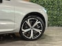 Volvo XC60 T6 AWD Recharge Plus Dark | Trekhaak | Harman Kardon | Adaptieve Cruise Control | Stoelverwarming voor+achter | Stuurwielverwarming | Full LED Meesturende koplampen | Parkeercamera | Pilot Assist | BLIS Dode Hoek Detectie | Standkachel met Volvo On Call App | Elektrische voorstoelen geheugen | R-Design Contour stoelen met wit stiksel en bies | Zitting verlenging voorstoelen | Schuifdak | 21 Inch | Google Infotainment | Keyless Drive | Parkeersensoren voor+achter | Elektrisch bedienbare achterklep | DAB Radio | Apple Carplay/Android Auto | Draadloos telefoon opladen | Volvo On Call met mobiele App functie | Silver Dawn Metallic |
